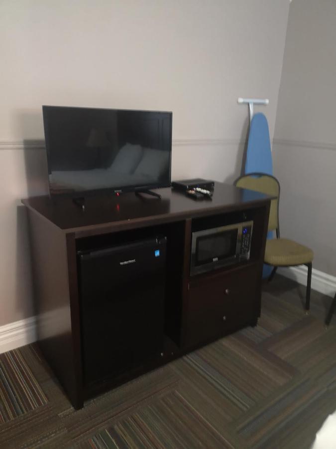 Seaport Inn Port Union Экстерьер фото