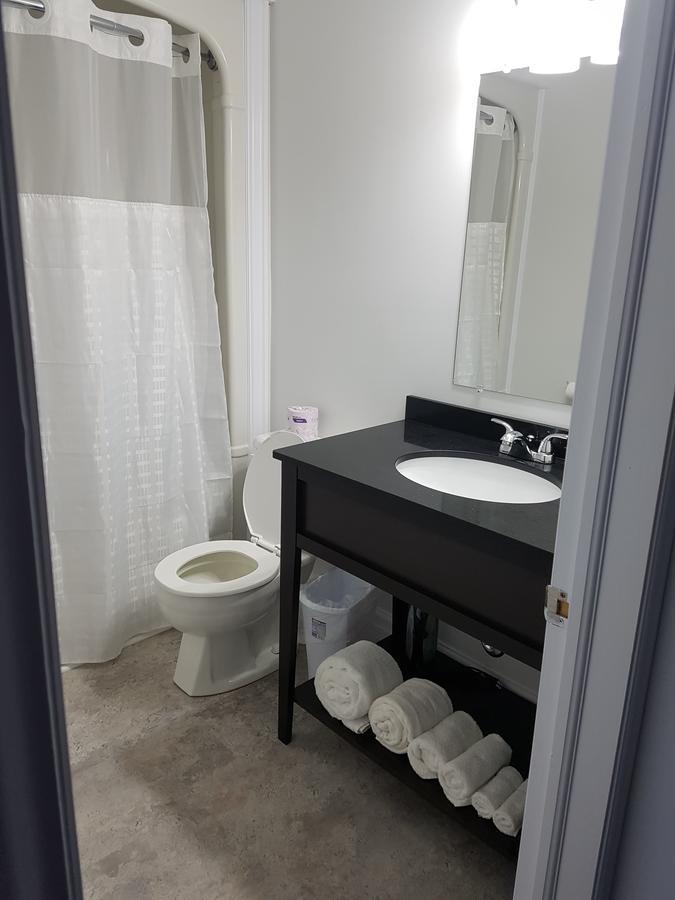 Seaport Inn Port Union Экстерьер фото