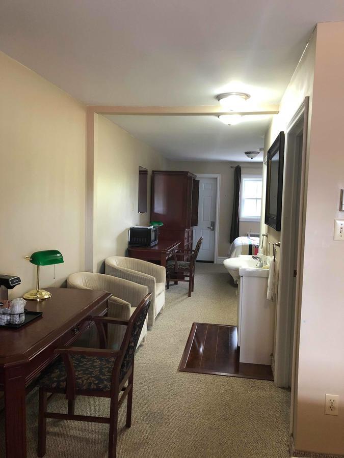 Seaport Inn Port Union Экстерьер фото